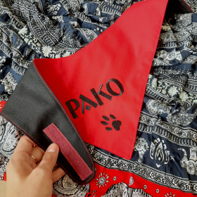 czerwona apaszka dla psa z imieniem pako